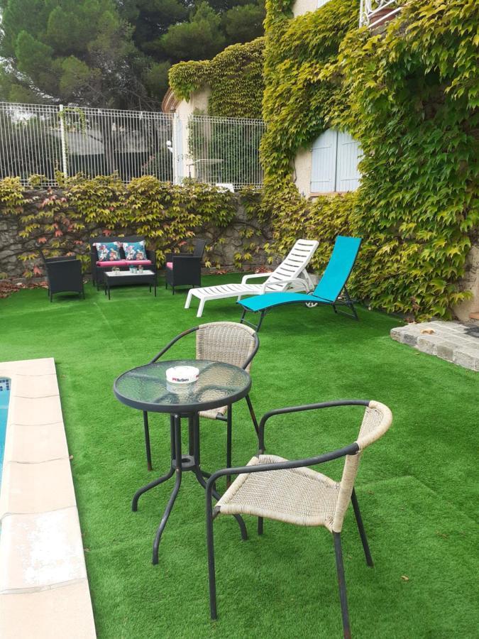 Superbe Grand Confort Avec Exterieur * Poussan